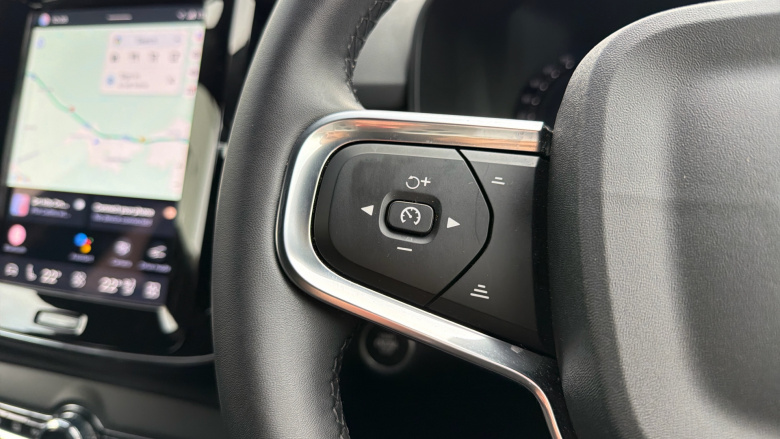 Volvo XC40 2.0 B3P Plus Black Edition 5dr Auto Petrol Estate